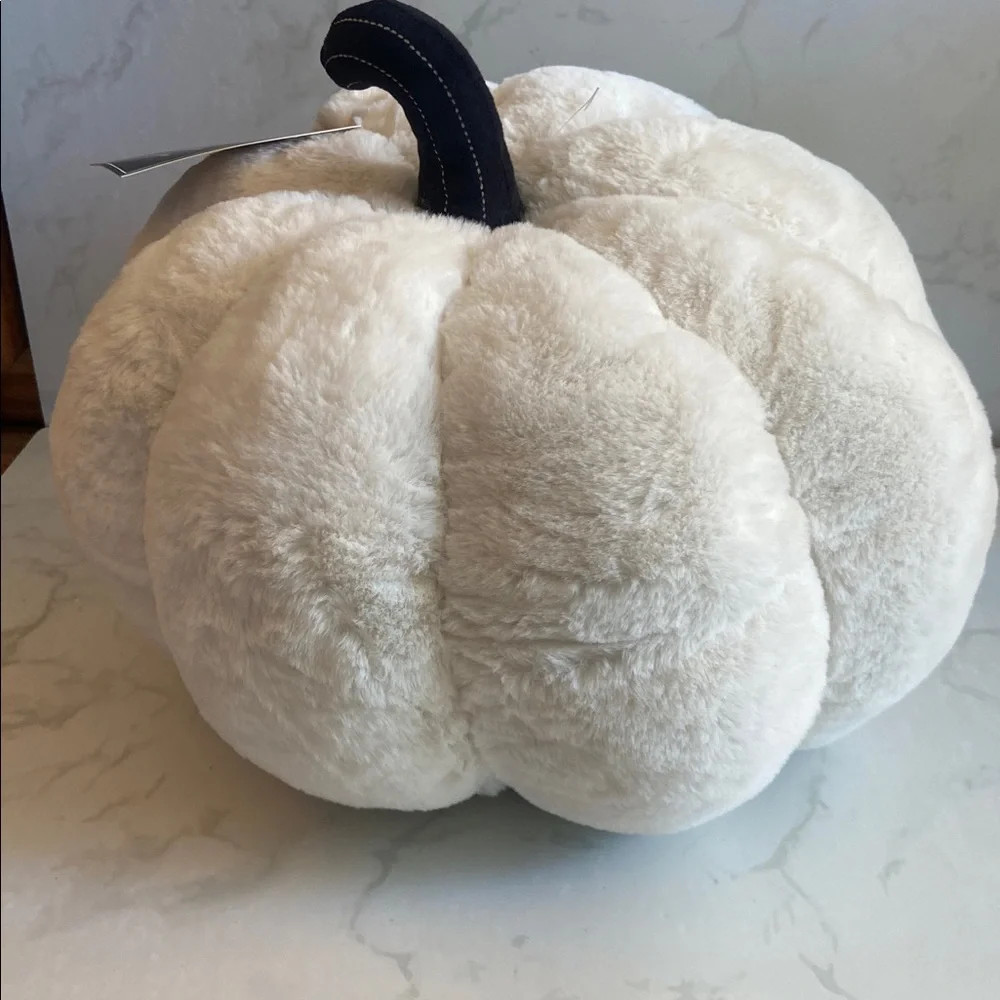 New Martha Stewart White Black Halloween Plush Pumpkin Throw Pillow Home Decor